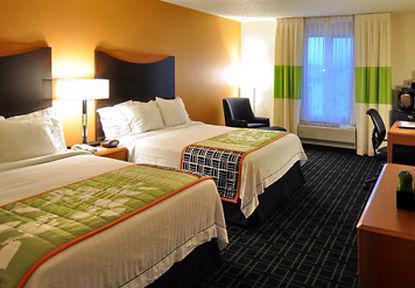 Hotel Fairfield By Marriott Denver / 3*